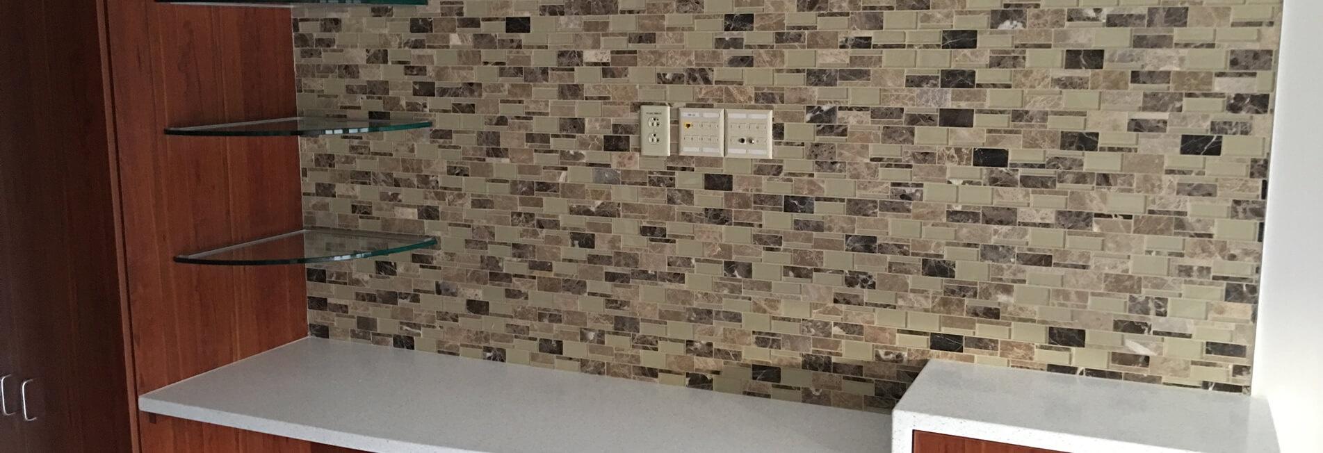 Com Backsplash Banner